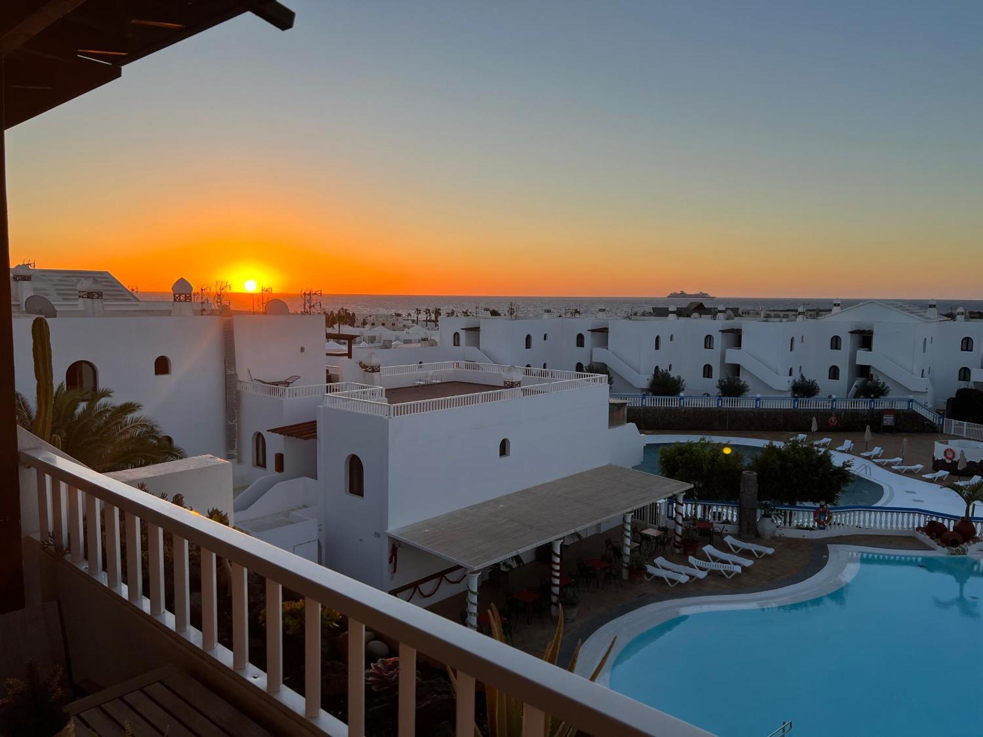 New Pools Wonderful Views Ac Apartment Costa Teguise Luaran gambar